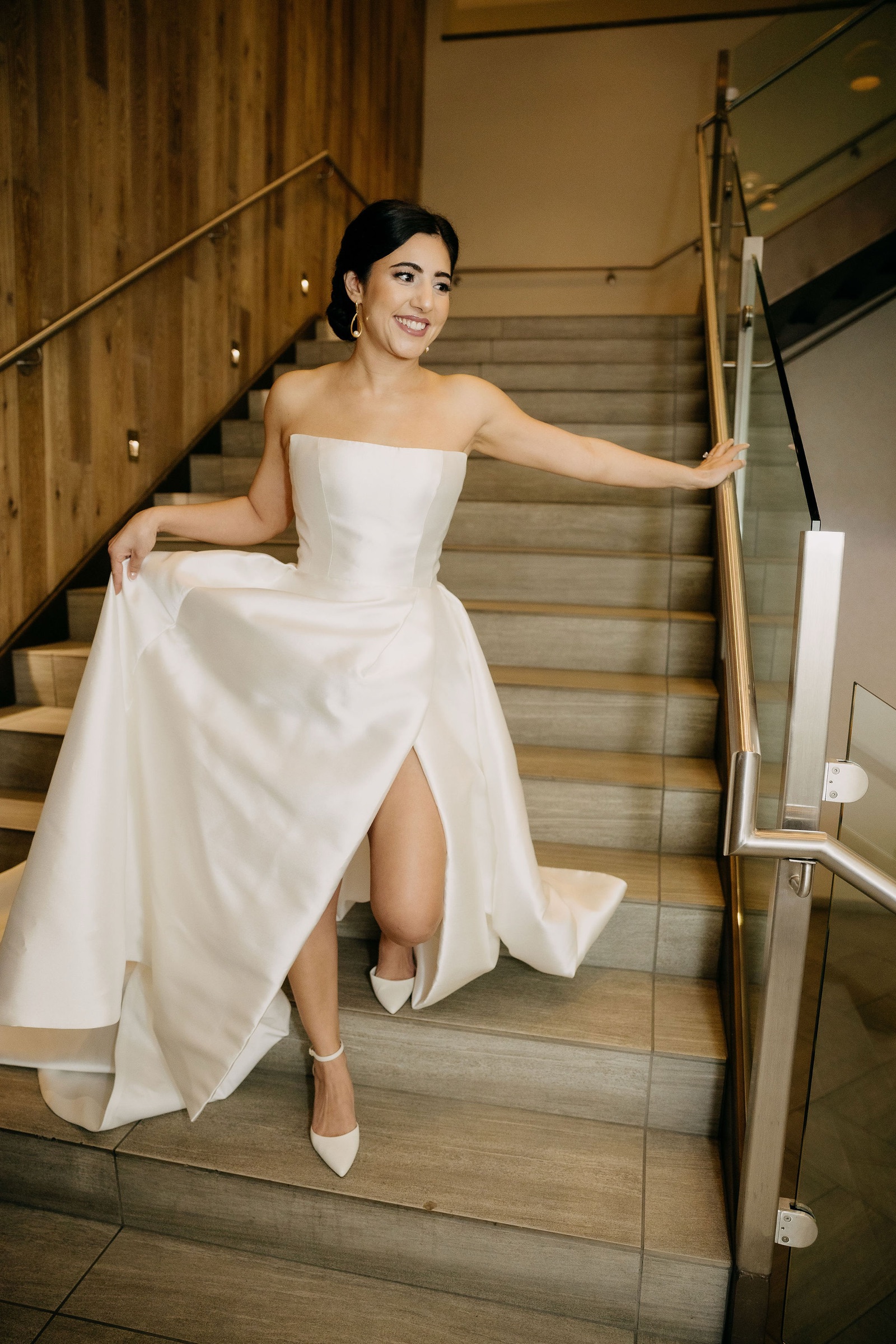Alexa portrait before the wedding ceremony
